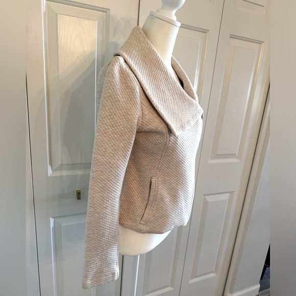 CAbi Quilted Moto Jacket - Picture 3 of 9